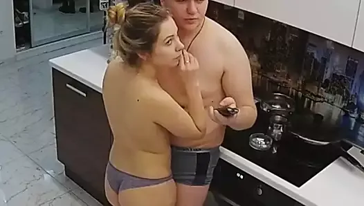 mutfakta ön sevişme